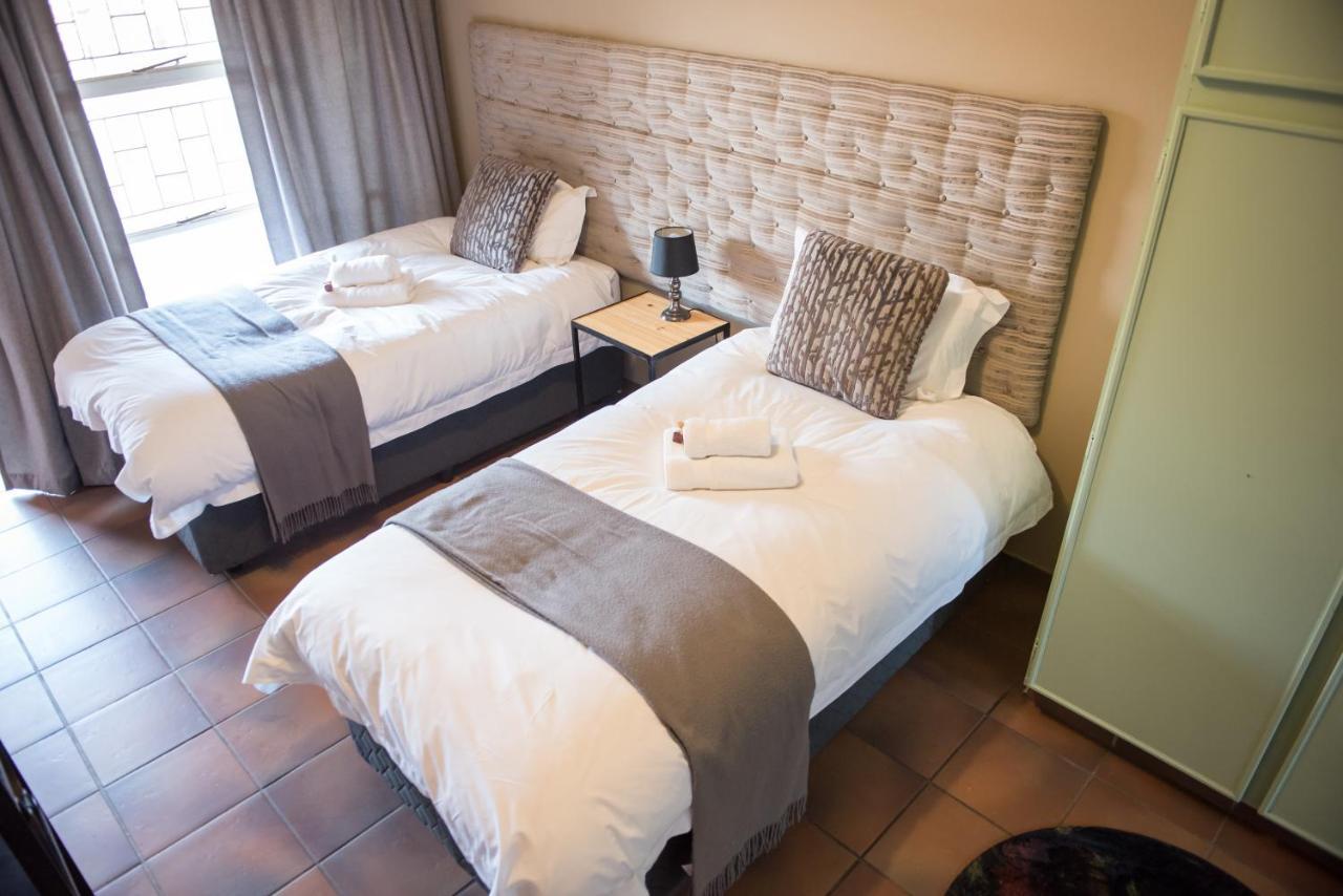 Melrose Place Guestrooms Potchefstroom Bagian luar foto