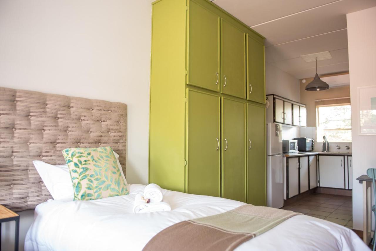 Melrose Place Guestrooms Potchefstroom Bagian luar foto