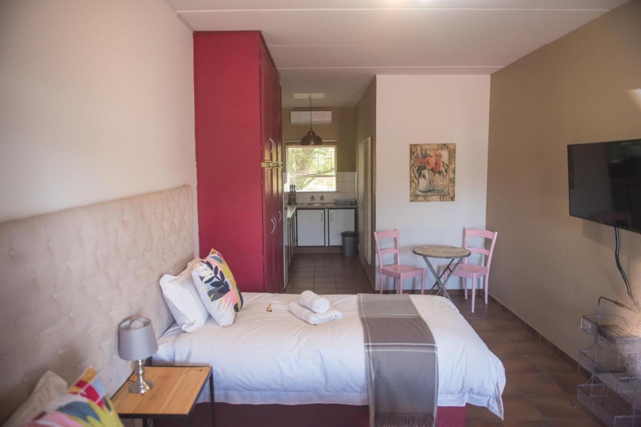 Melrose Place Guestrooms Potchefstroom Bagian luar foto